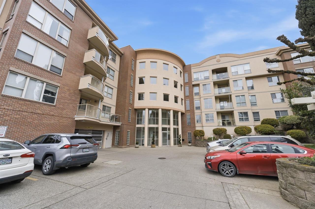 102 33731 Marshall Road in Abbotsford, a sold residential property