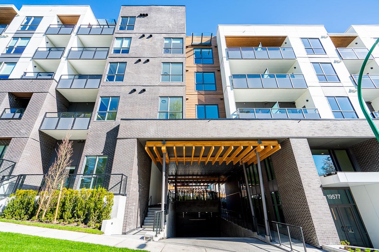512 19577 65B Avenue in Surrey, a sold residential property